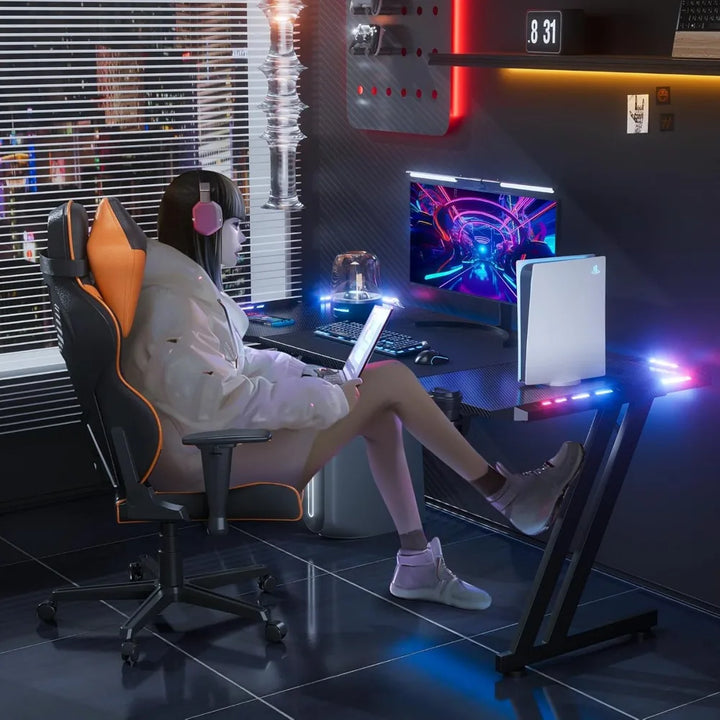 63 Inch Gaming Desk with LED Lights Carbon Fibre Surface Gaming Table Large Computer Desk Ergonomic Home Office Desks Z